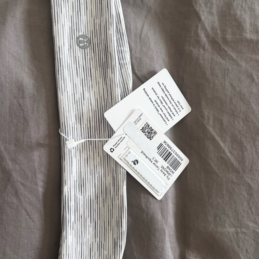 Brand new lululemon headband with tag